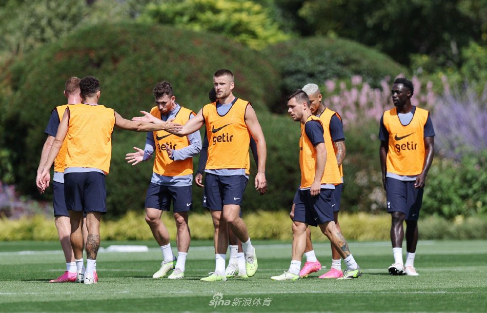 费德勒凭借 费德勒凭借